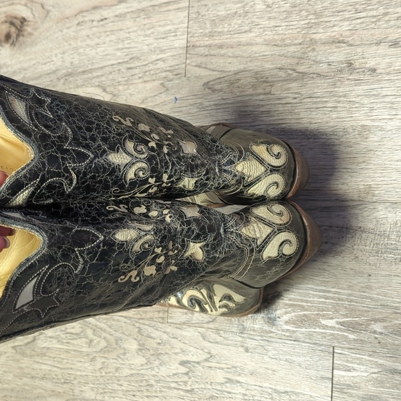 Corral cowboy boots size 8 1/2 m - Picture 3 of 4